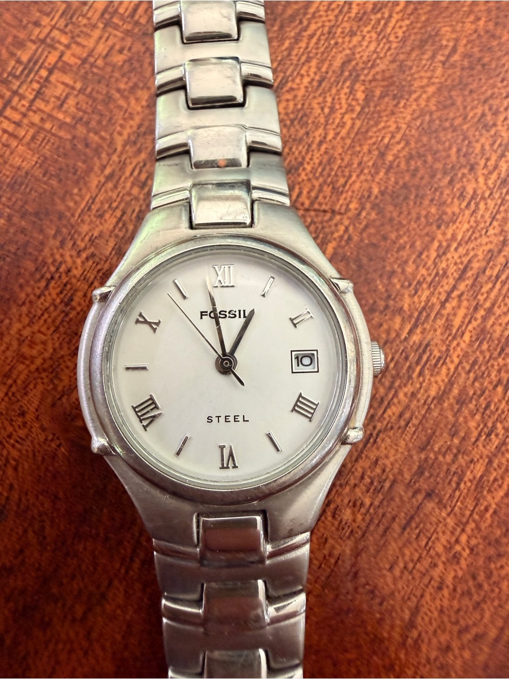 Fossil FS2657 Women’s Stainless Steel Watch Roman Numerals Date Needs Battery